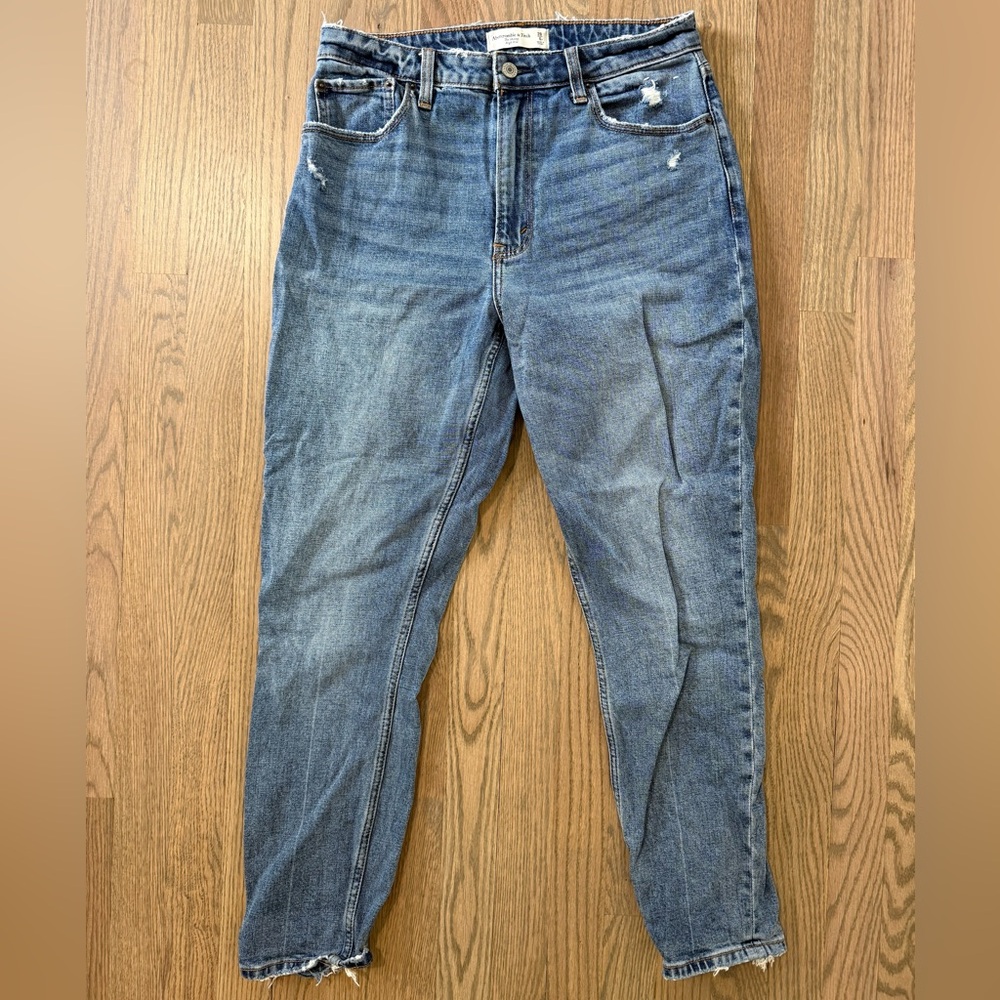 Abercrombie & Fitch Curve Love High Rise Blue Jeans